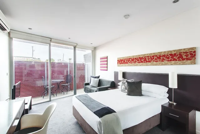 2 Bedrooms, Adjoining, Apartment, 4 Beds، Punthill Williamstown 2/10