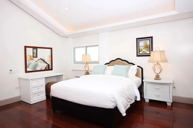 Mountain, Family, Villa, King Bed, Sea View، Matinloc Resort 1/2