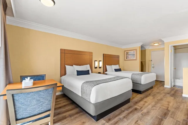 غرفة رباعية بسريرين كوين، Travelodge by Wyndham San Clemente Beach 2/7