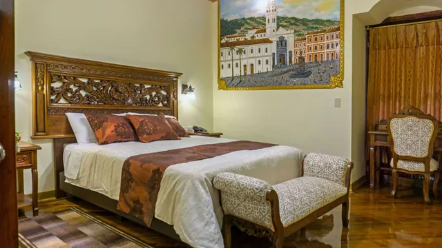 غرفة قياسية بسرير مزدوج، Hotel La Basilica Quito 1/4
