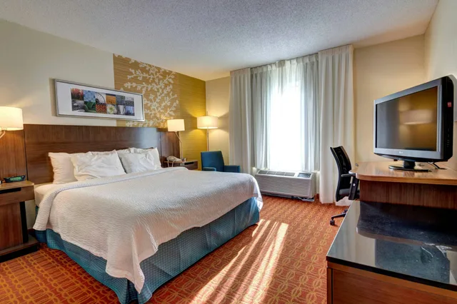 غرفة بسرير كينج، Fairfield Inn Potomac Mills 1/4