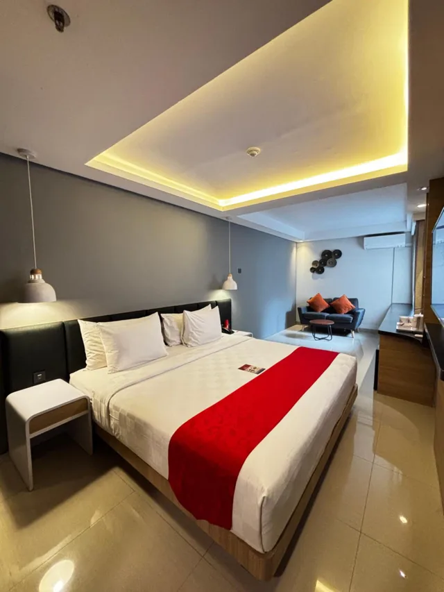 جناح جونيور بسرير كوين، @Hom Hotel Simpang Lima 1/1