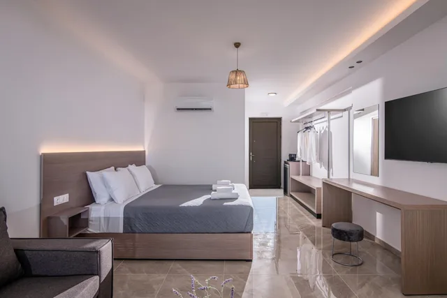 غرفة ديلوكس بإطلالة على البحر بمسبح خاص، Ebenus Suites (Adults Only) by Checkin 1/1