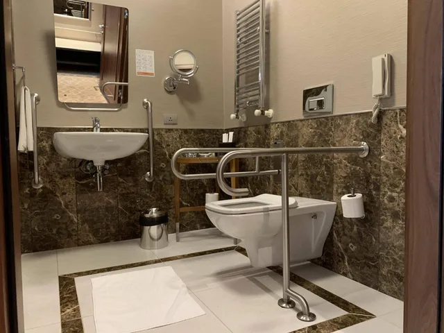 غرفة بسرير مزدوج لذوي الإعاقة، Borjomi Likani Hotel, Borjomi 4/9