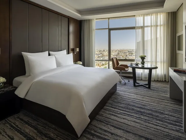 Superior, King Bed, Movenpick Hotel & Residences Riyadh 1/4