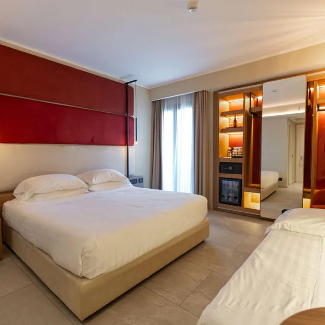 غرفة سوبيريور بسرير فردي وسرير كوين، Best Western Plus Sabaudia Hotel & Spa 1/8