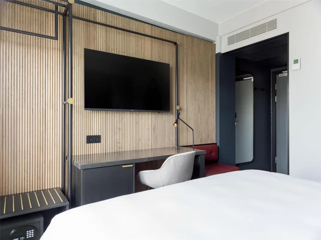 غرفة قياسية بشرفة، Radisson RED Oslo City Centre 5/6