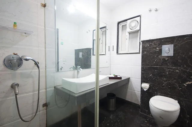 غرفة بريميوم بسرير مزدوج، Amaltas International 5/5