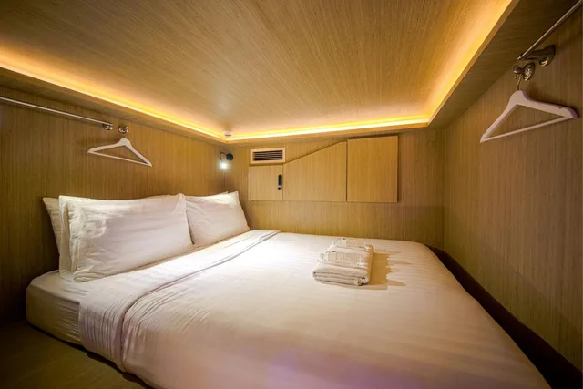 Inner, Capsule, 4 Queen Beds, Cube Boutique Capsule Hotel Kampong Glam 2/2