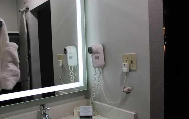 غرفة أساسية مفردة بسرير كوين، Hotel Inn Santa Fe 4/4
