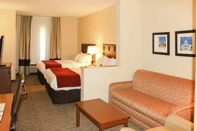 Suite, Comfort Suites Montgomery East Monticello Dr 1/10