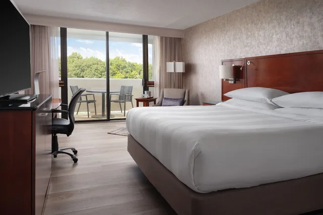 غرفة ديلوكس بسرير كينج، Hanover Marriott 1/8