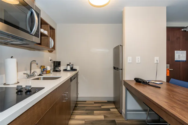 جناح بسرير كينج بغرفة نوم واحدة، Hampton Inn And Suites Flagstaff 5/5