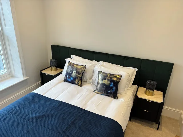 شقة سوبيريور بسريرين مزدوجين، Charles Hope Salisbury Centre 3/5