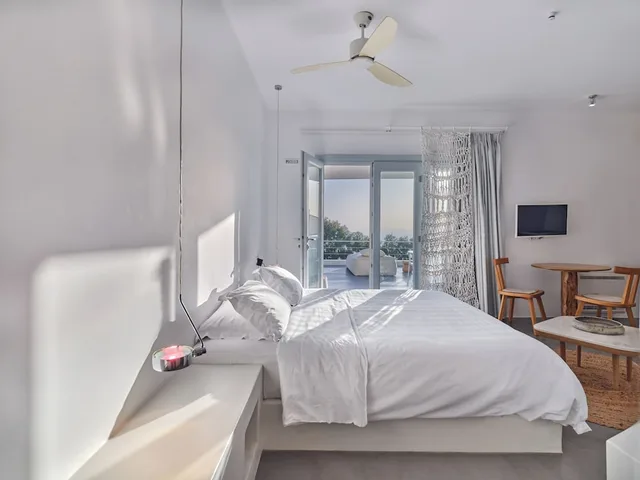 Aegean, Dream, Luxury, Studio, Suite, King Bed، SANTORINI HEIGHTS 4/10