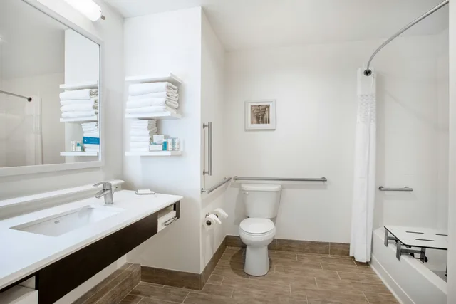Room, 2 Queen Beds, Accessible, Hampton Inn Rochester Penfield 7/7