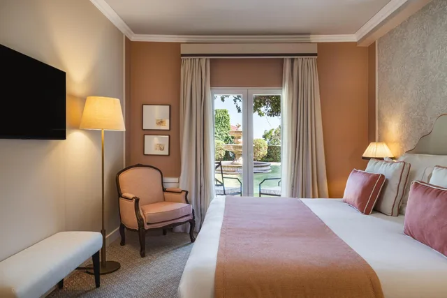 Deluxe, Double Bed, Side Sea View, Garden Access، Hotel Senhora Da Guia 6/10