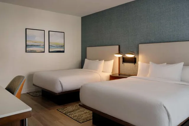 غرفة بسريرين كوين، Courtyard Orlando Airport 3/9