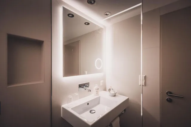 junior suite, elaya Hotel Stuttgart Ludwigsburg, Trademark by Wyndham 2/2