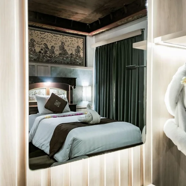 غرفة بسرير مزدوج أو سريرين منفصلين بإطلالة على المسبح، Melasti Beach Bungalows And Spa 10/10