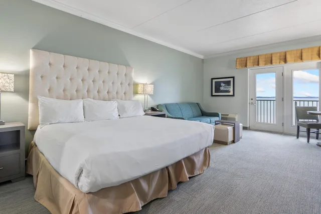Studio, Bay View, Balcony، Cherry Tree Inn & Suites 2/2