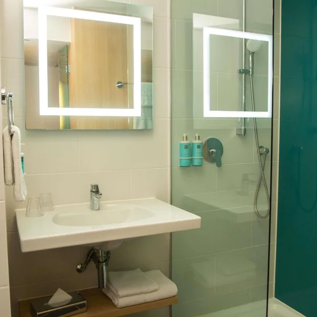 غرفة سوبيريور بسرير فردي، Novotel London Wembley 7/9