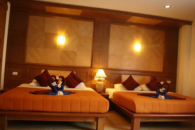 بنغل عائلي بسريرين كوين، D.R. Lanta Bay Resort 2/9