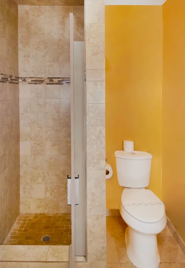 غرفة ديلوكس بسريرين كوين مع أريكة، El Patio Inn Studio City 6/10
