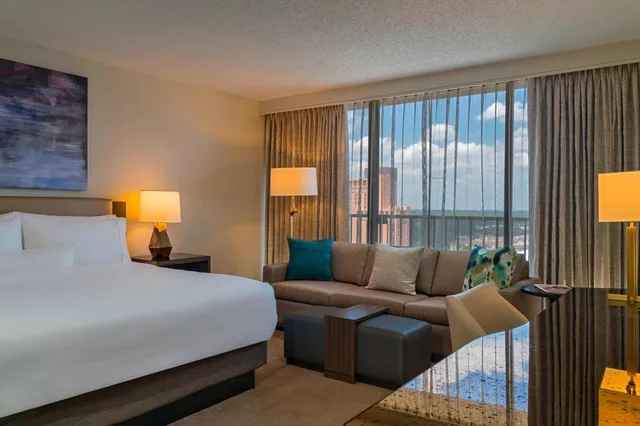Premium, King Bed, The Westin Galleria Houston 2/6