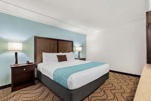 Loft, Suite, 2 King Beds, Sofa, Balcony، Best Western Plus Irvine Spectrum Hotel 2/6