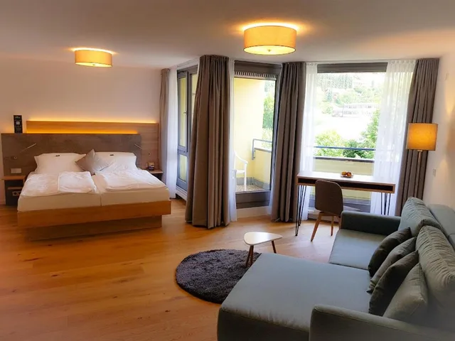 Junior Suite, Double or Twin Bed, Balcony, Graf Eberhard Hotel 1/2