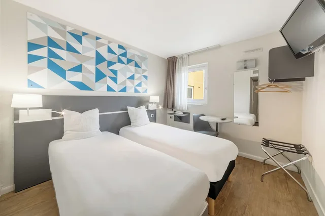 غرفة قياسية بسريرين منفصلين، Comfort Hotel Paris Porte d Ivry 3/10
