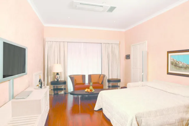 جناح جونيور، COLOSSEO STUDIO SUITES 2/5