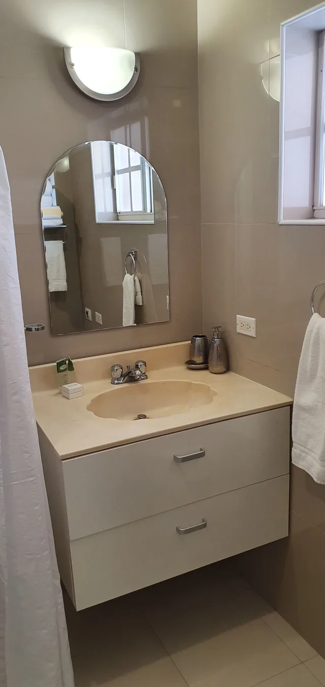 شقة بسرير كوين بغرفة نوم واحدة مع أريكة، Bubali Villa And Apartments 6/7