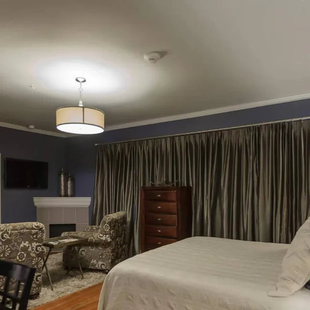 Deluxe, King Bed, The Campbell Hotel On Route 66 1/10