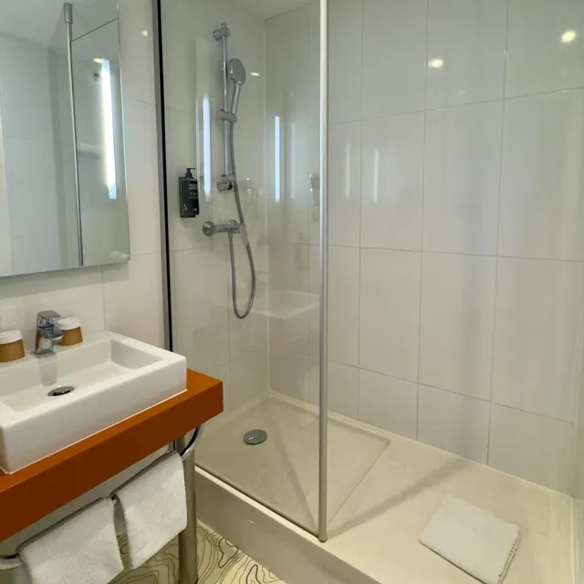 غرفة بسريرين منفصلين، Ibis Styles Bordeaux Saint Medard 8/9