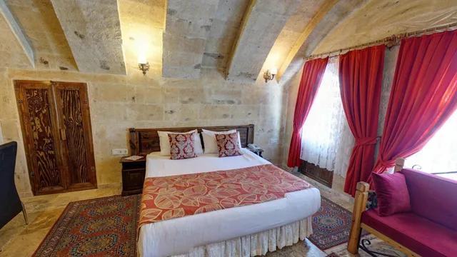 غرفة ديلوكس بسرير مزدوج بشرفة، Roc Of Cappadocia 2/5