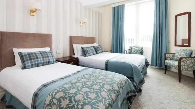 غرفة ثلاثية بثلاثة أسرّة، Fishers Hotel 2/7