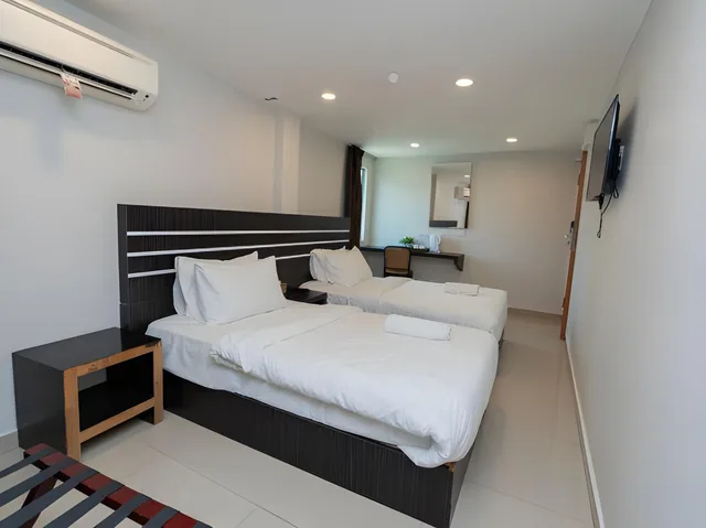 غرفة ديلوكس بسريرين منفصلين، Swing & Pillows AT Klebang, Melaka 1/2