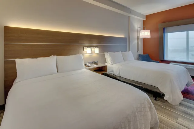 غرفة قياسية بسريرين كوين لذوي الإعاقة، Holiday Inn Express & Suites Nashville Metrocenter Downtown 1/9