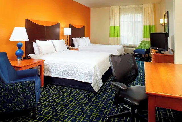 غرفة بسريرين كوين لذوي الإعاقة، Fairfield Inn Suites Downtown Phoenix 1/3