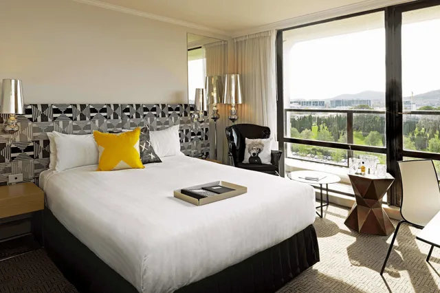2 Bedrooms, State, Qt, Suite, King and Twin Beds، QT Canberra 1/2