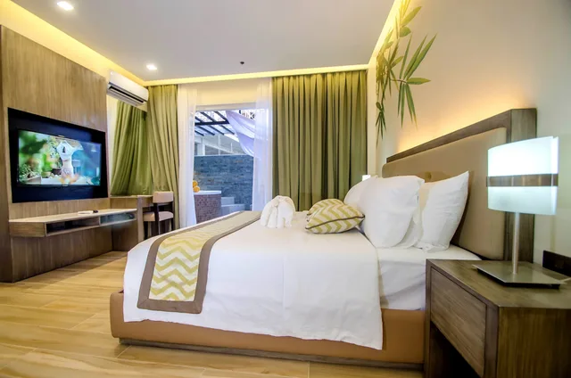 Garden Suite, King Bed, Pool Access، Boracay Haven Suites 3/5