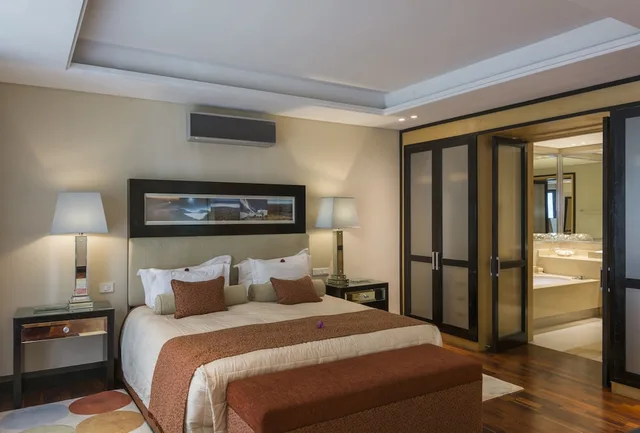 Business, Suite, Double Bed, No. 5 Boutique Art Hotel 1/5