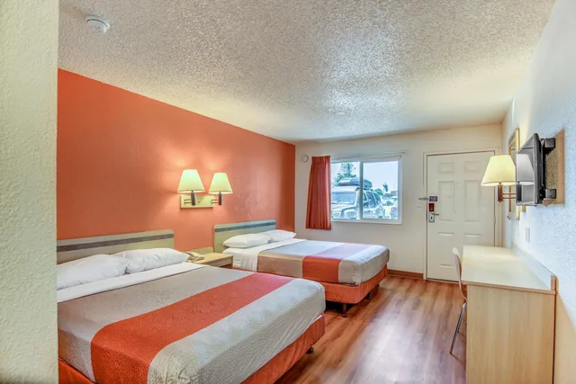 غرفة رباعية، Motel6 Stockton, CA - Charter Way West 6/10