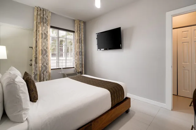 جناح بإطلالة على المسبح، Tradewinds Apartment Hotel 2/7
