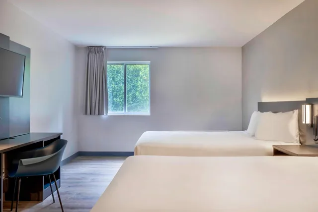 Room, 2 Queen Beds, Accessible, Motel6 Bethel, CT - Danbury 3/7