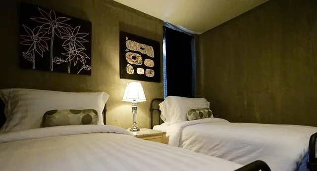 جناح غراند بسرير كينج وسريرين منفصلين بغرفتي نوم بحوض استحمام، House Of Passion Amphawa 2/5