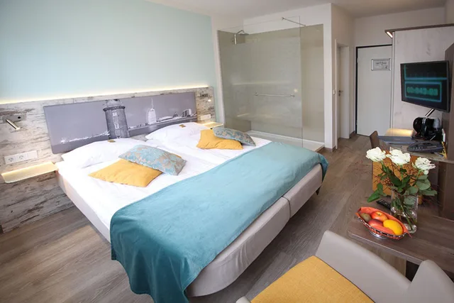 Comfort, Queen Bed, City-Hotel-Bremerhaven 2/3