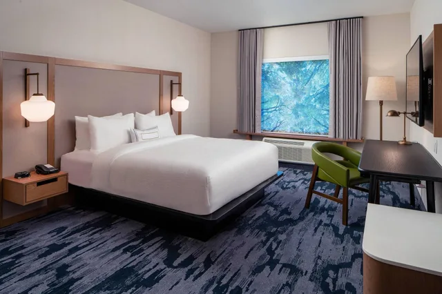 جناح بسرير كينج، Fairfield Inn & Suites Pensacola Pine Forest 3/7